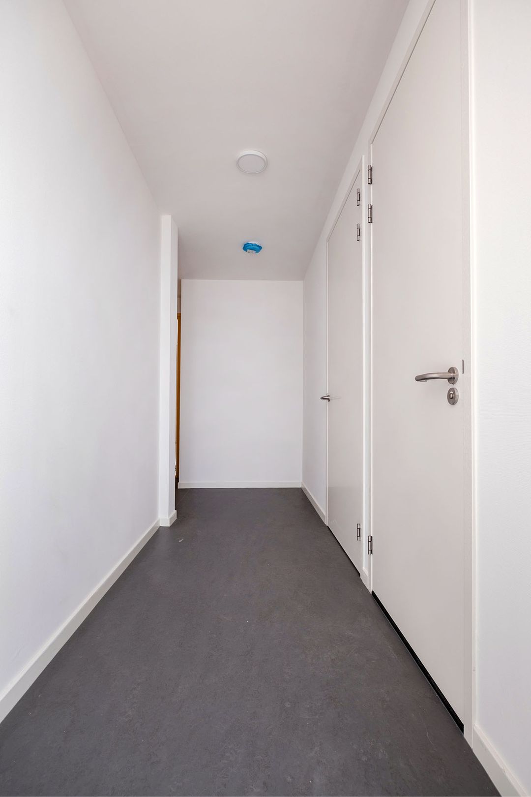 Photo 13 of Weeshuisgang 2-20