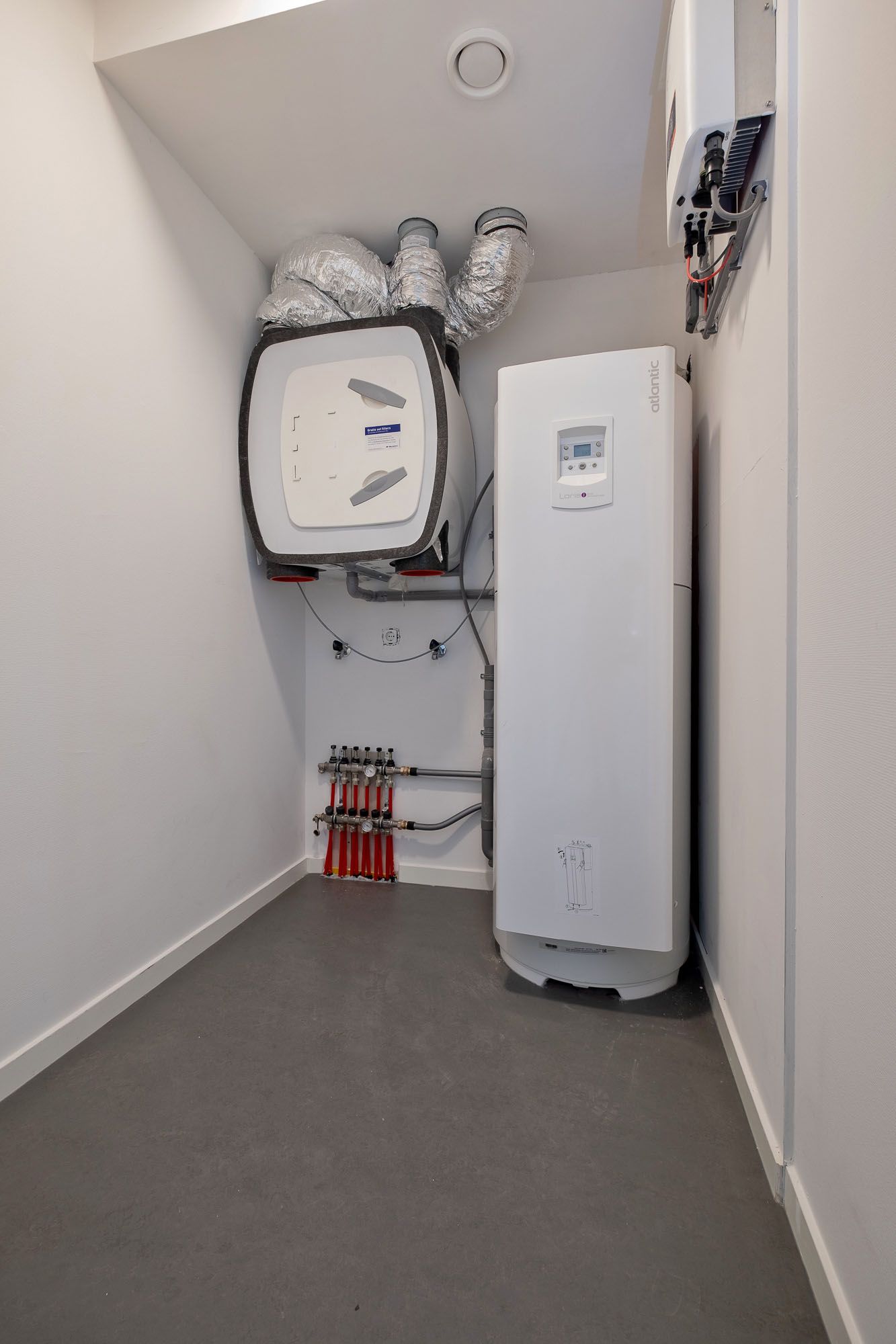 Photo 15 of Weeshuisgang 2-20