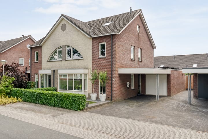 Photo 2 of Van Rechterenallee 56