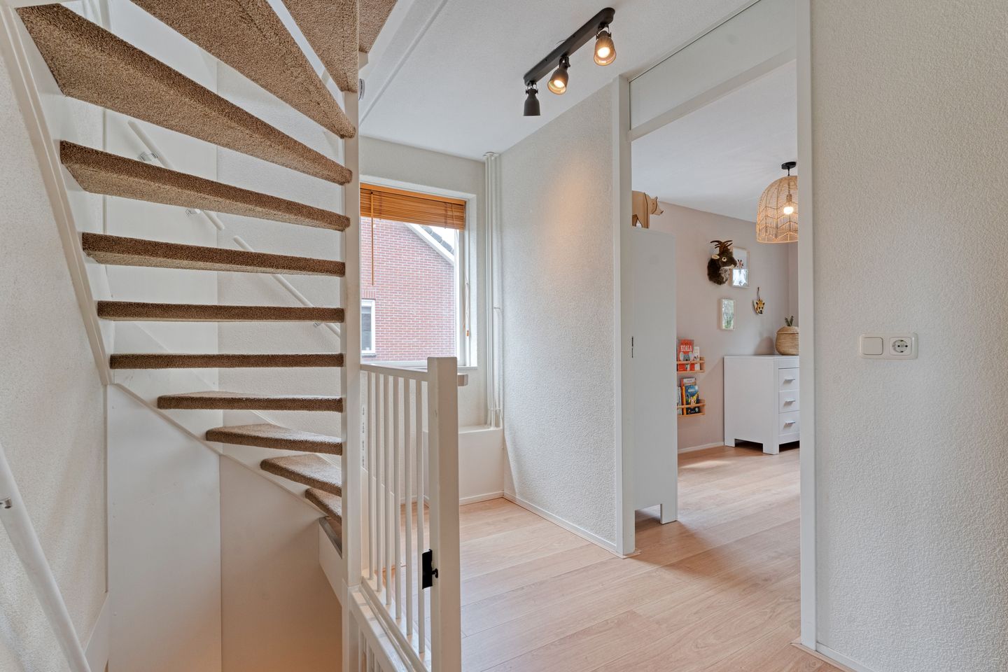 Foto 25 van Van Rechterenallee 56