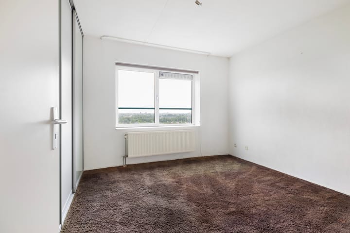 Foto 17 van Van Eesterenplein 329