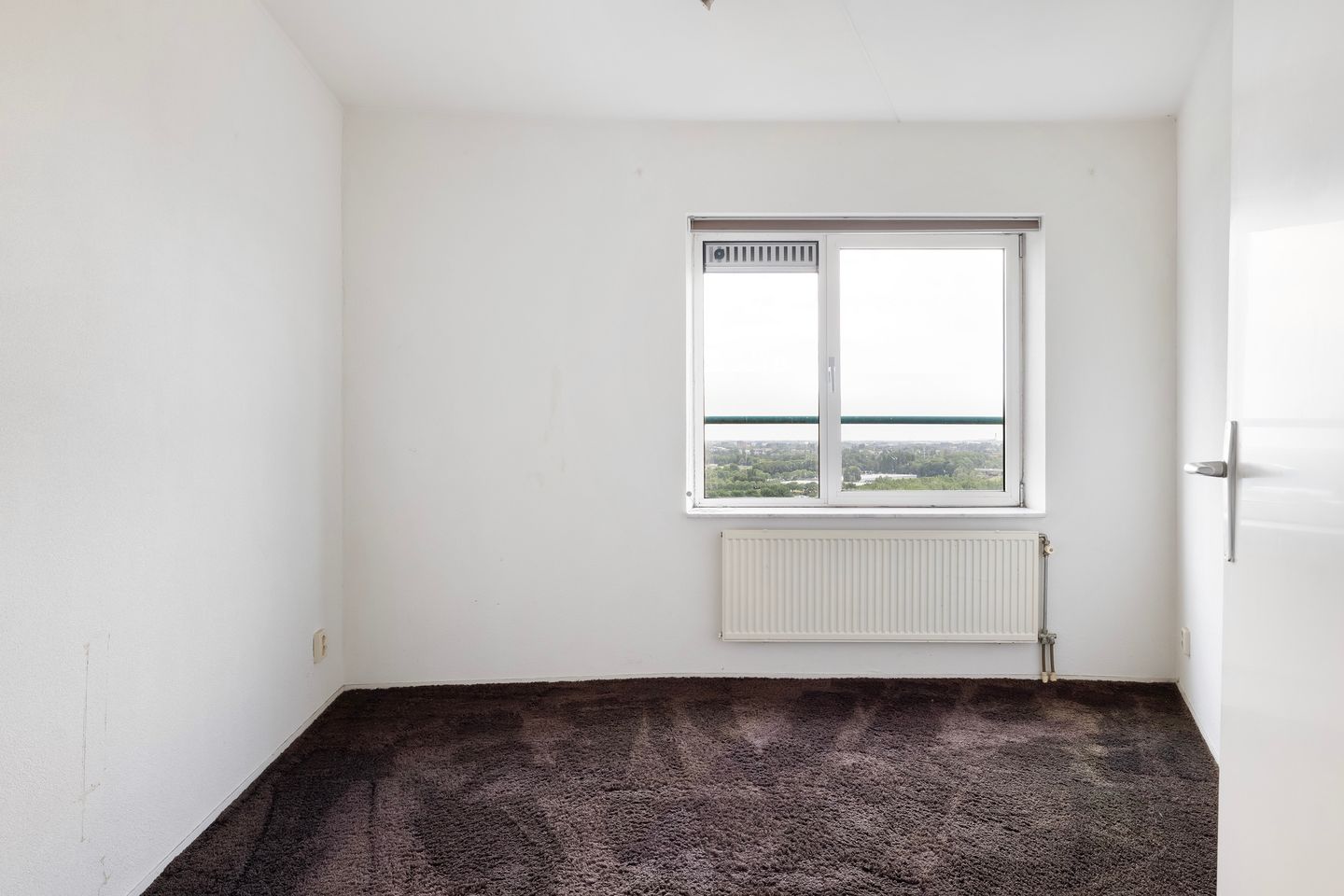 Foto 19 van Van Eesterenplein 329