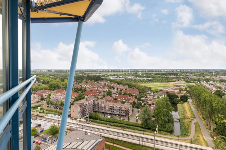 Foto 23 van Van Eesterenplein 329