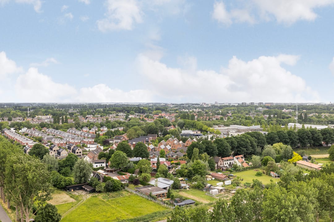 Foto 26 van Van Eesterenplein 329