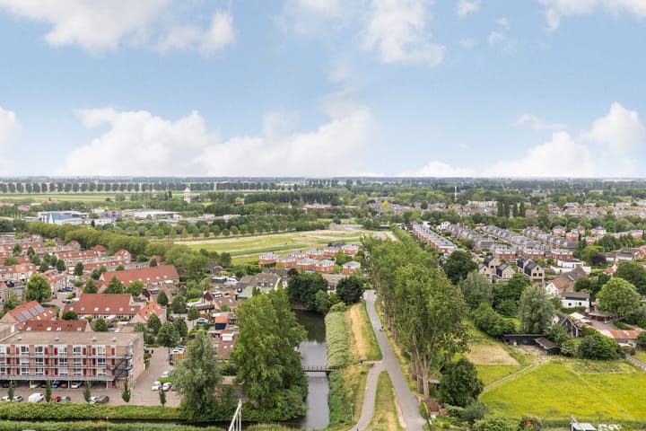 Foto 27 van Van Eesterenplein 329