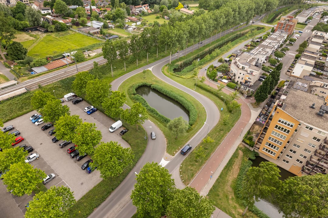 Foto 28 van Van Eesterenplein 329