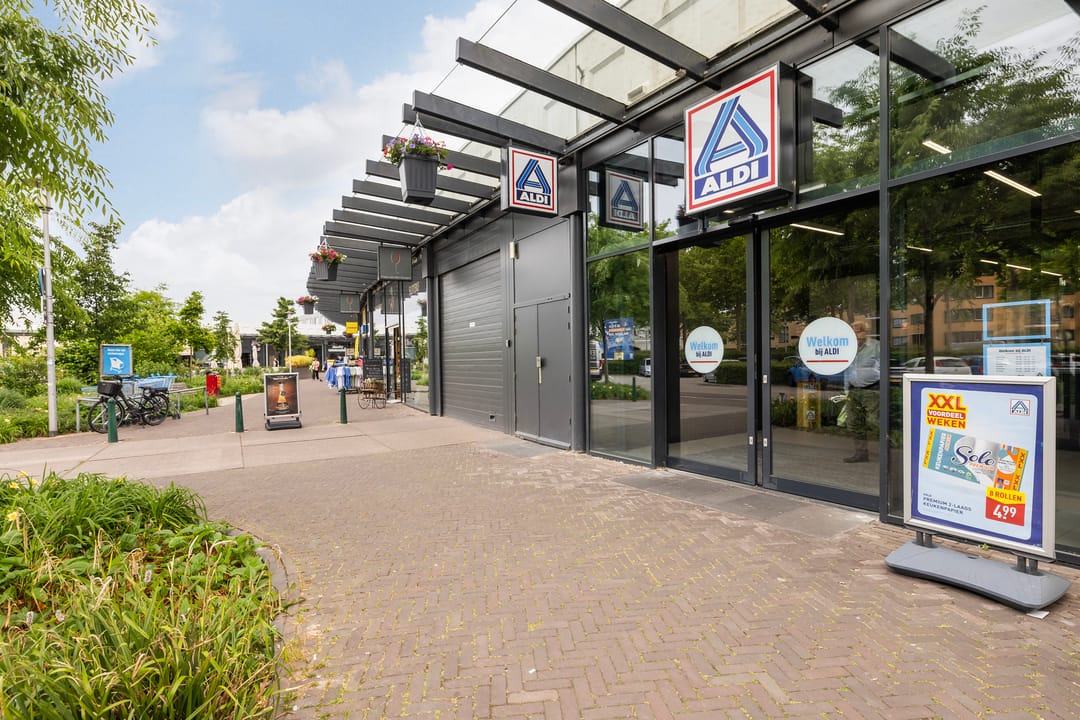 Foto 31 van Van Eesterenplein 329