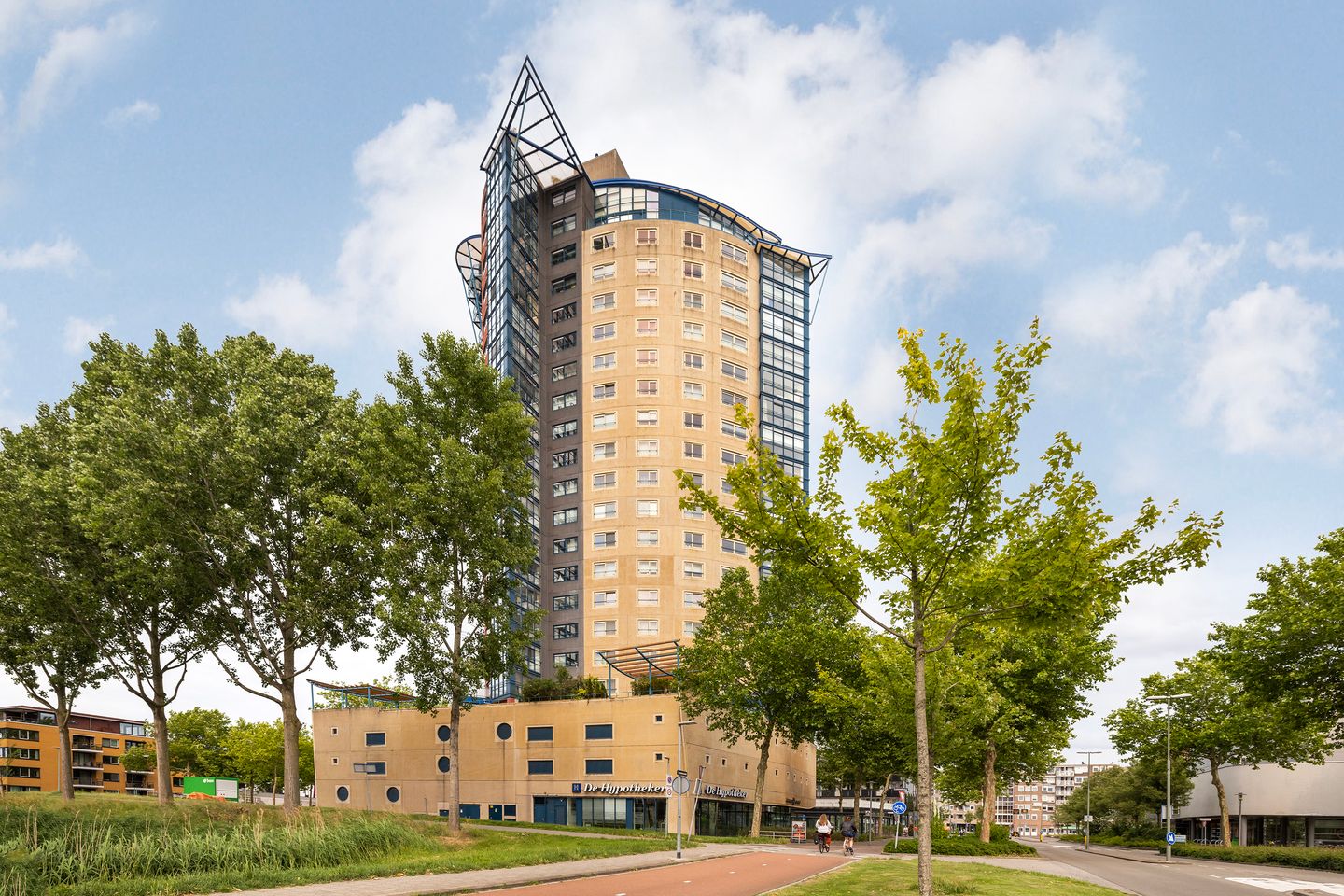 Foto 34 van Van Eesterenplein 329