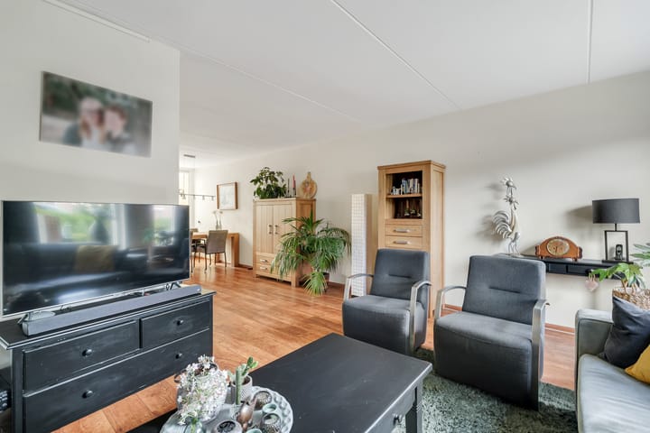 Foto 6 van Weegbree 15