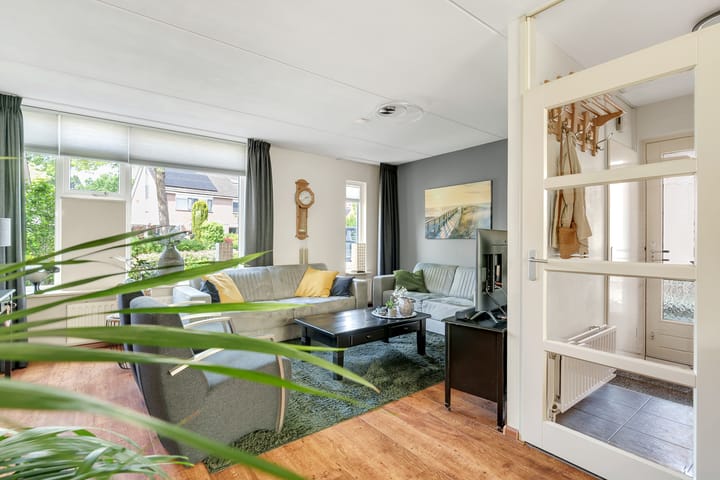 Foto 7 van Weegbree 15