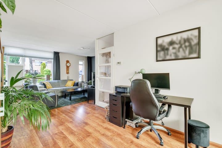 Foto 8 van Weegbree 15