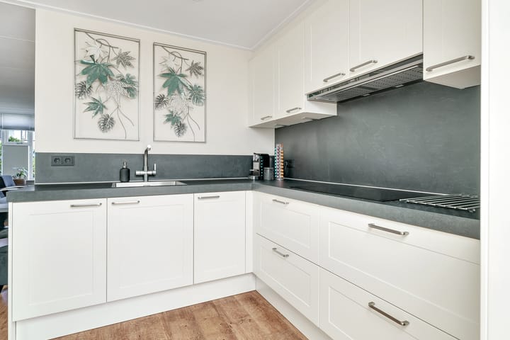 Foto 11 van Weegbree 15