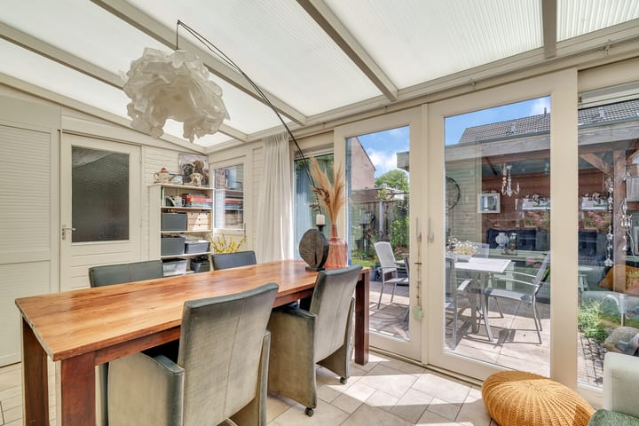 Foto 14 van Weegbree 15