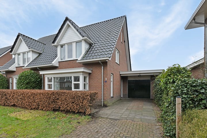 Foto 2 van Brandnetellaan 4