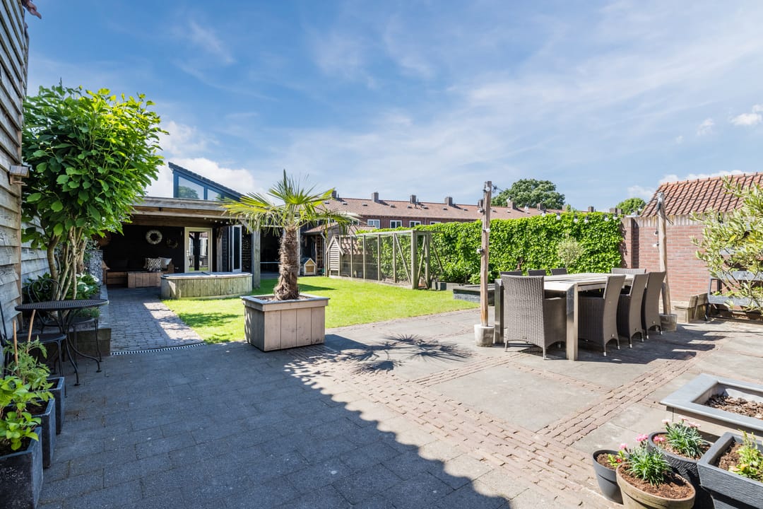 Photo 2 of Meester Schrauwenstraat 9