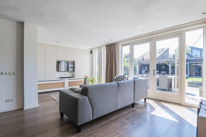 Photo 7 of Meester Schrauwenstraat 9