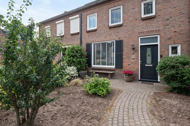 Foto 2 van Maarten Trompstraat 21