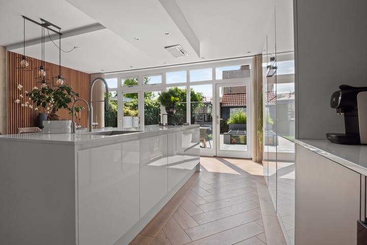 Foto 12 van Maarten Trompstraat 21