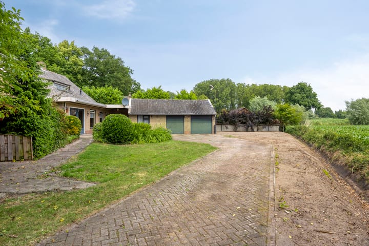 Foto 32 van Past. Clercxstraat 6