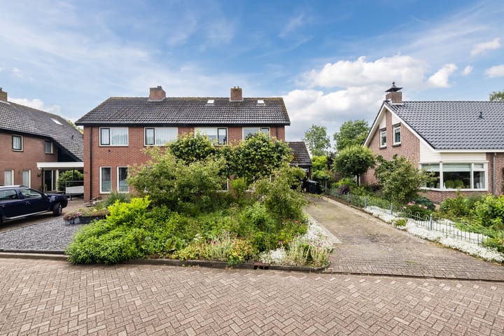 Foto 2 van Schoolstraat 25