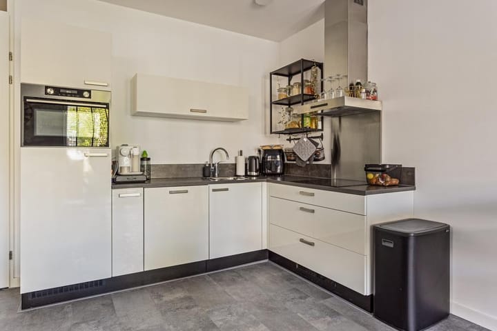 Photo 5 of Van Heuven Goedhartstraat 111