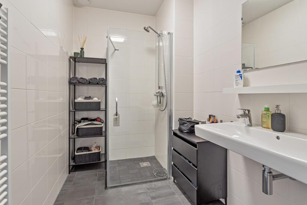Photo 8 of Van Heuven Goedhartstraat 111