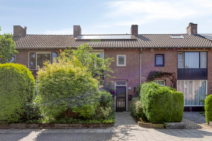 Photo 9 of Michiel de Ruyterstraat 34