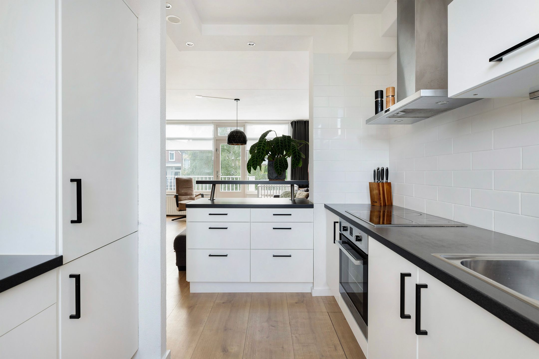 Foto 18 van Meester Marrestraat 58