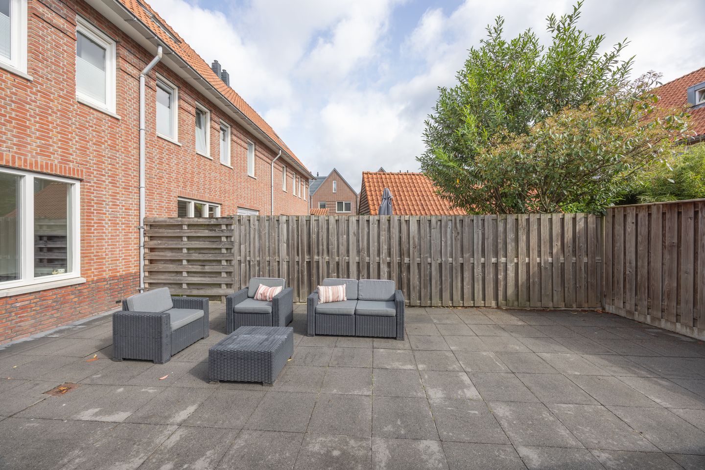 Foto 49 van Van Coeverdenstraat 9