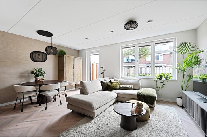 Foto 2 van Leonard Roggeveenstraat 32