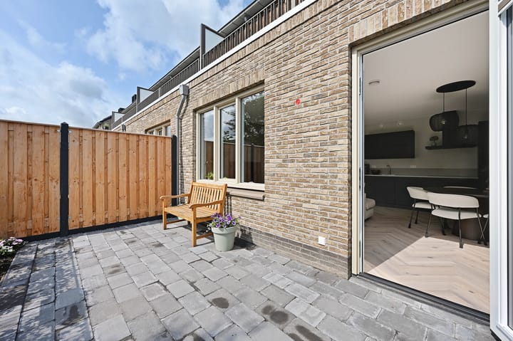 Foto 6 van Leonard Roggeveenstraat 32