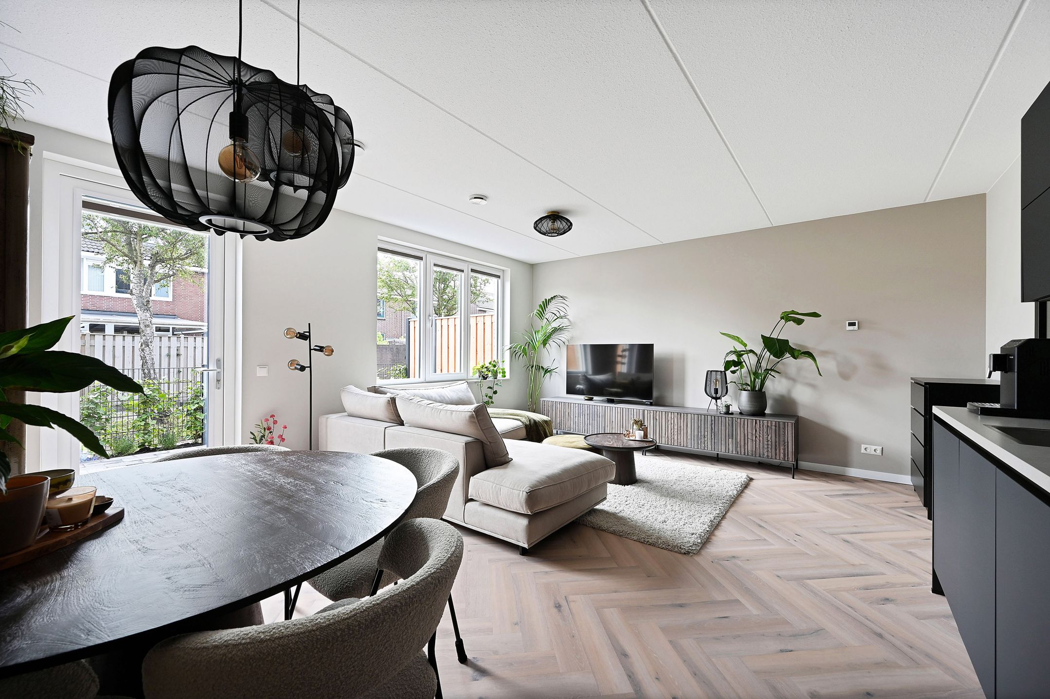 Foto 9 van Leonard Roggeveenstraat 32