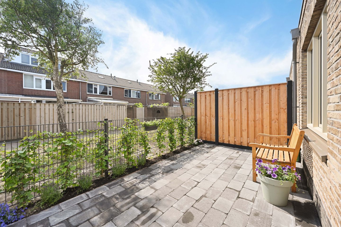 Foto 20 van Leonard Roggeveenstraat 32