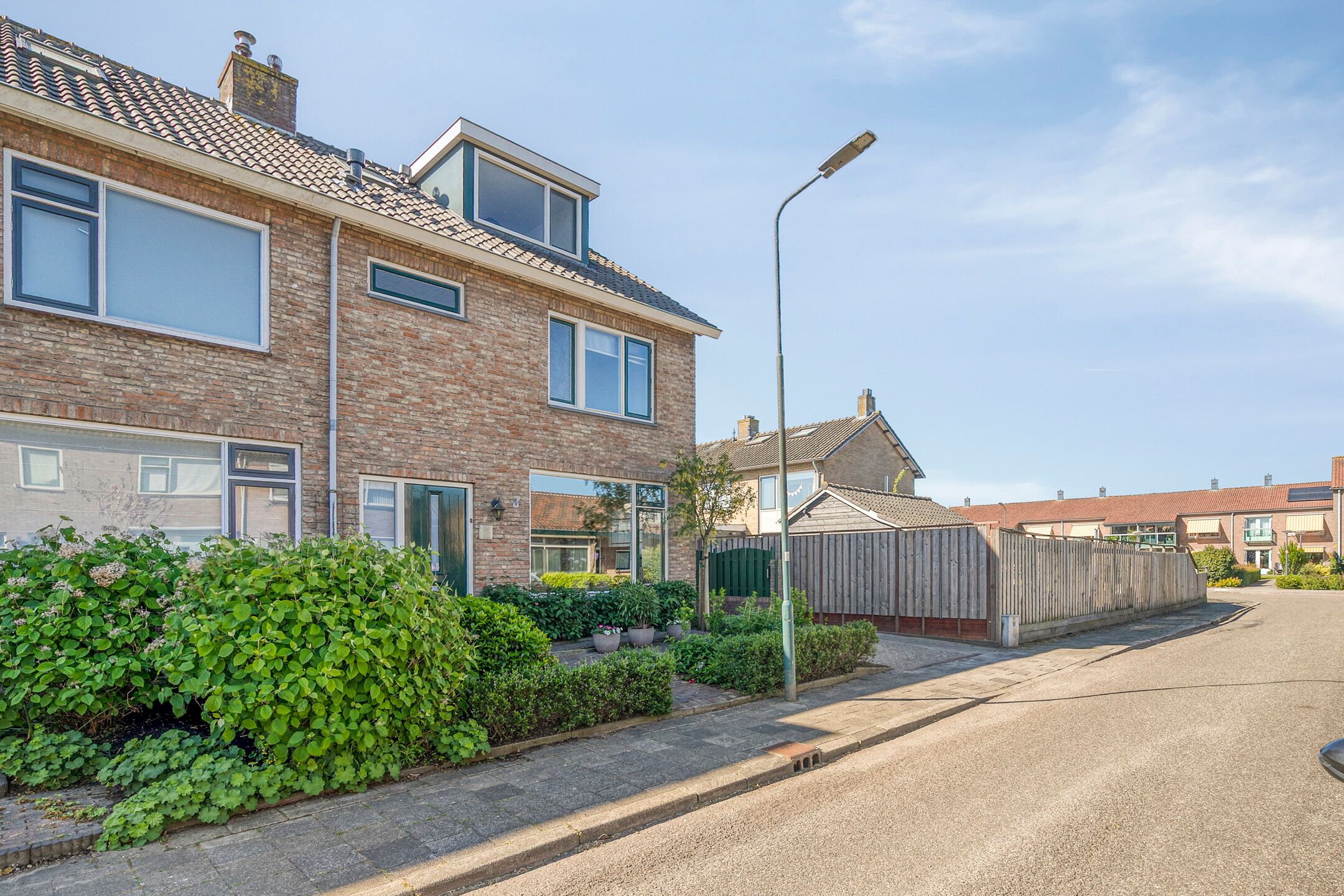 Foto 42 van Goudenregenlaan 2