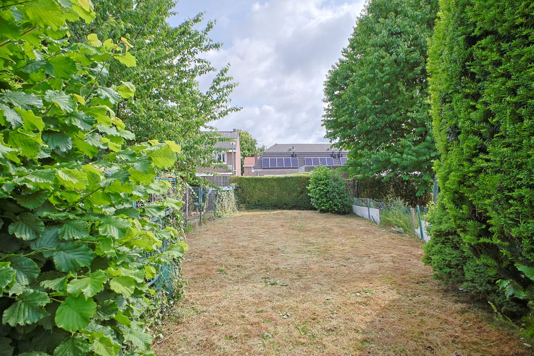 Foto 7 van Bloemenweg 14