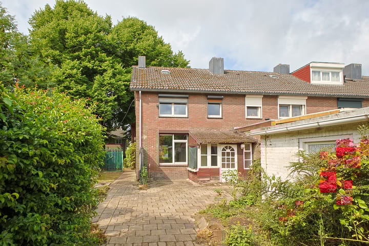 Foto 9 van Bloemenweg 14