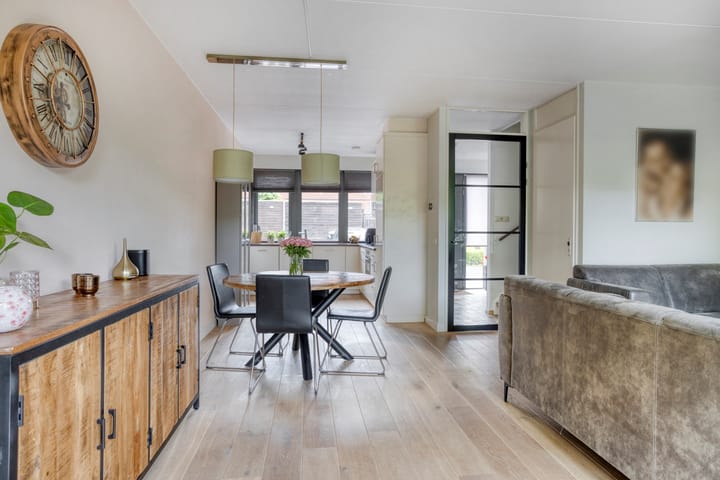 Photo 11 of Bladwesp 8