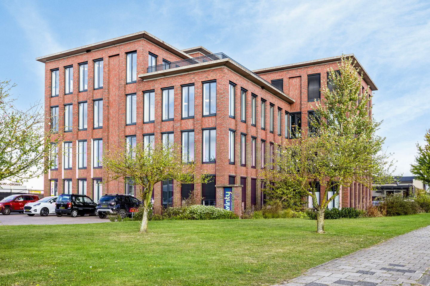 Bekijk foto 1 van Enschedesestraat 4