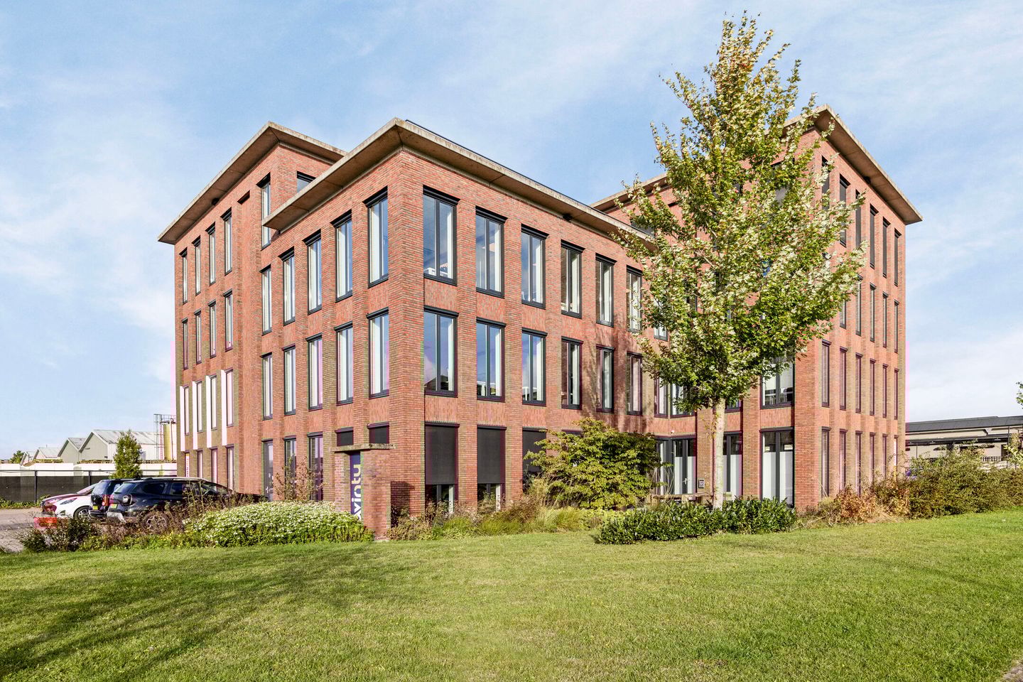 Bekijk foto 2 van Enschedesestraat 4