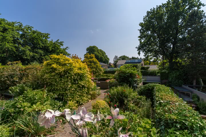 Photo 18 of van Weedestraat 77