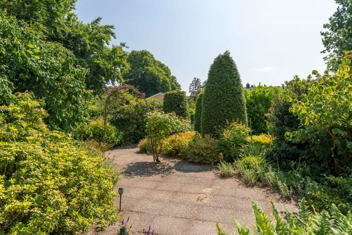 Photo 20 of van Weedestraat 77