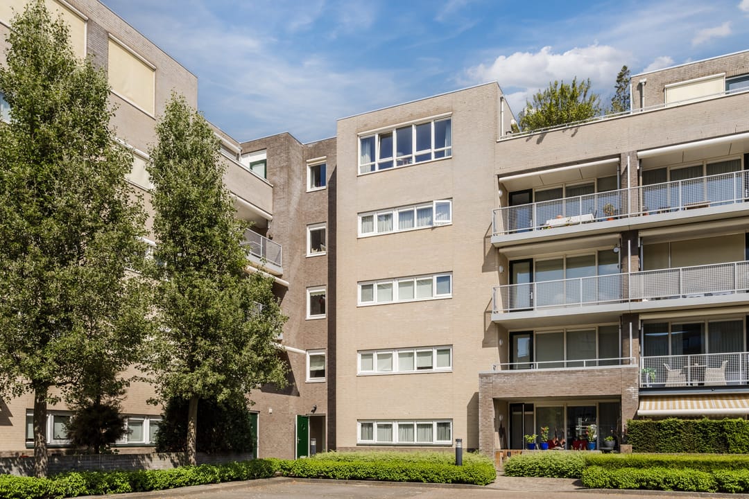 Photo 1 of Mr. van Coothstraat 32