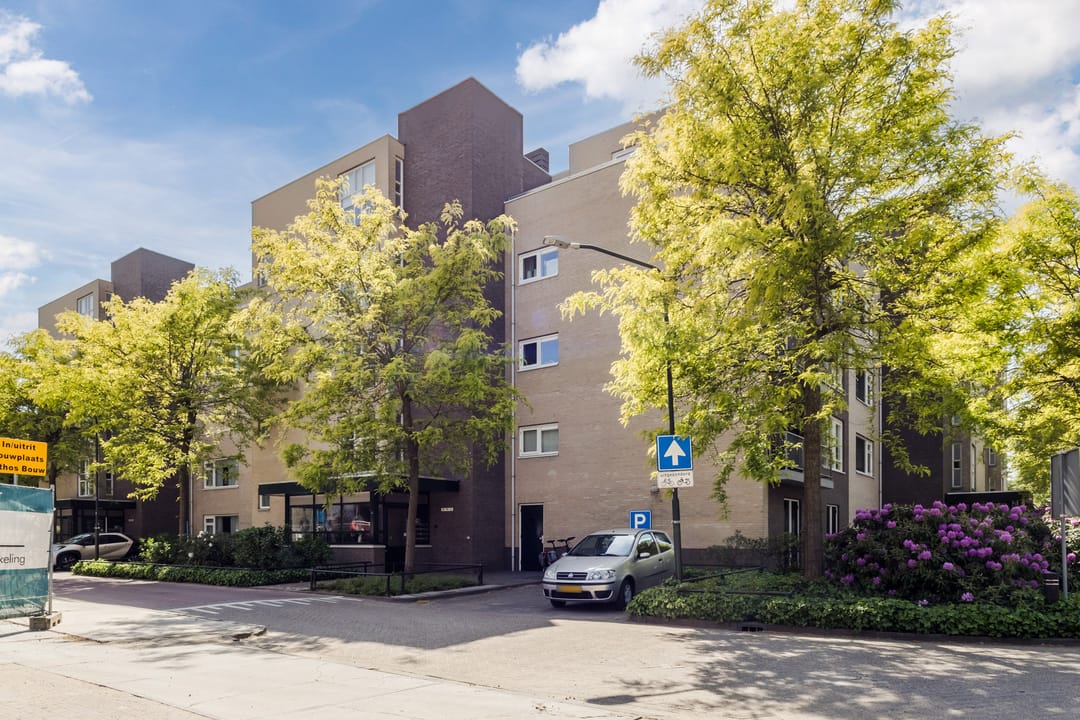 Photo 2 of Mr. van Coothstraat 32