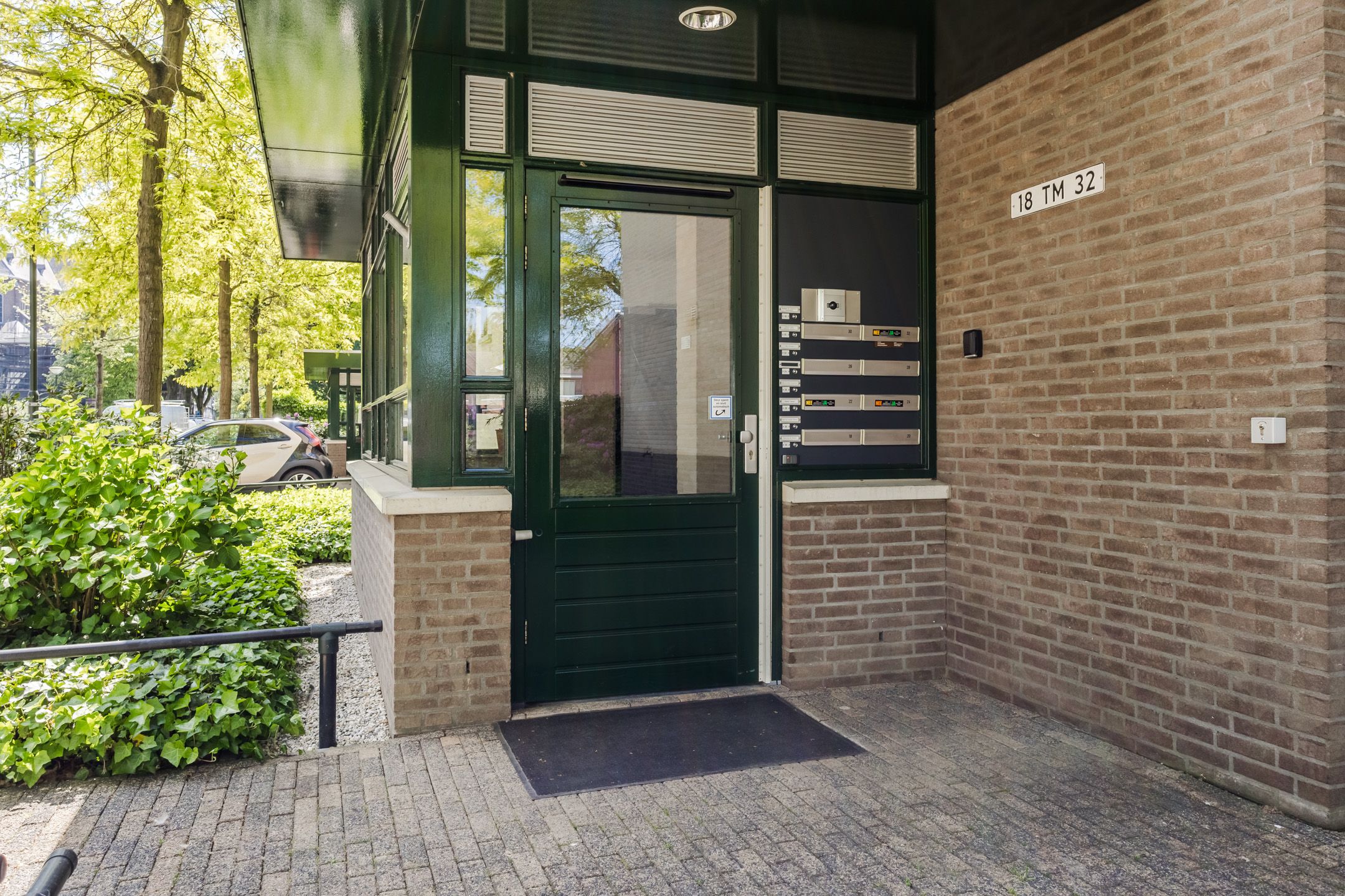 Photo 6 of Mr. van Coothstraat 32