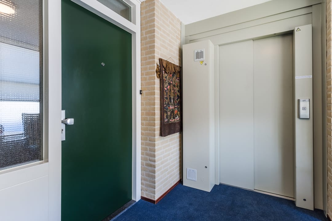 Photo 8 of Mr. van Coothstraat 32