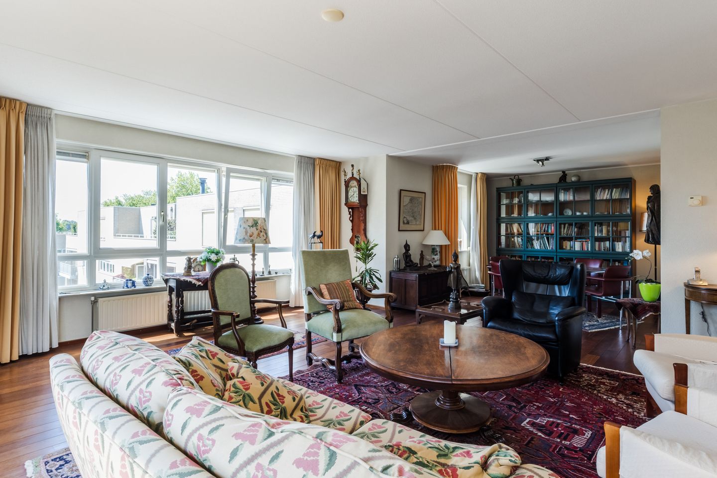 Photo 10 of Mr. van Coothstraat 32