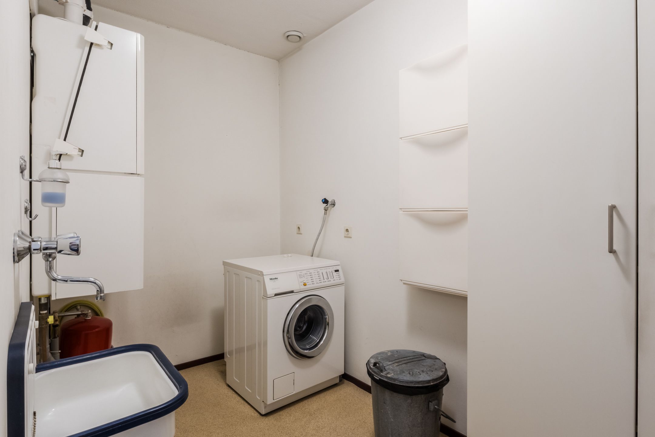 Photo 18 of Mr. van Coothstraat 32