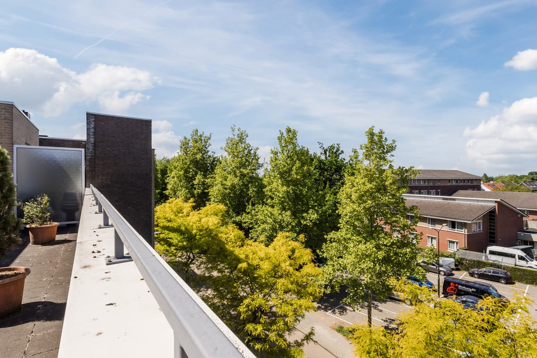 Photo 38 of Mr. van Coothstraat 32