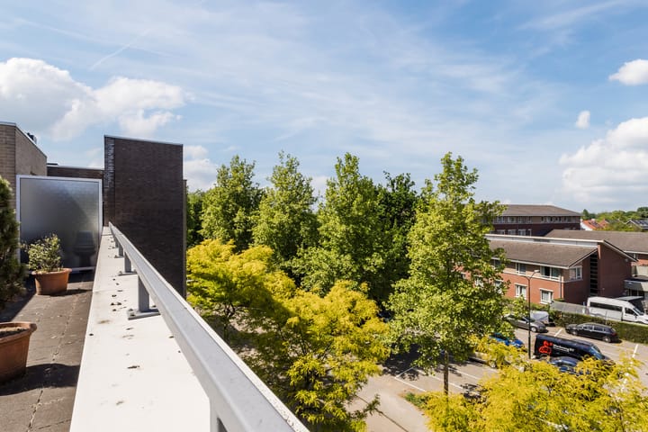 Foto 38 van Mr. van Coothstraat 32