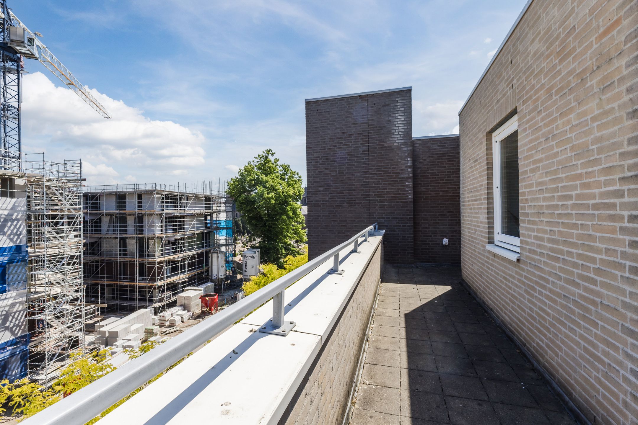 Photo 39 of Mr. van Coothstraat 32